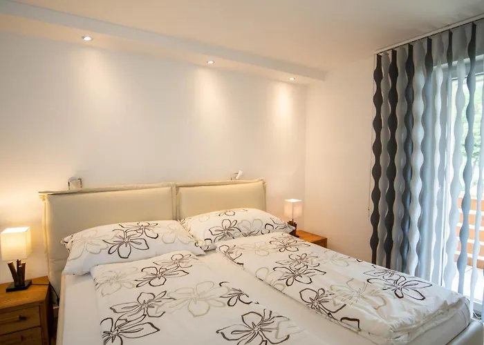 Whg-44 By Interhome * 洛伊克巴德